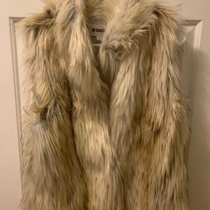 BB DAKOTA FUR VEST, large